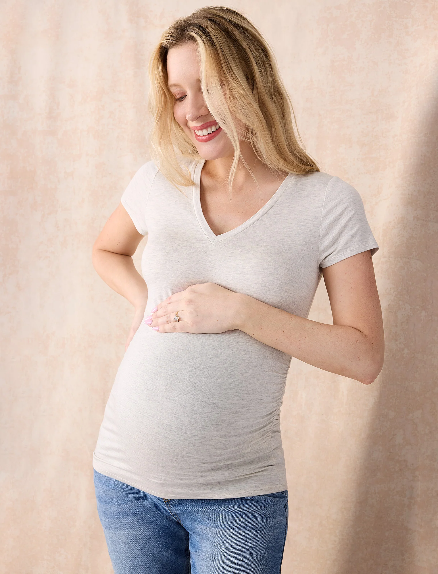 Side Ruched Short Sleeve V-Neck  Maternity Tee - Fallshirt